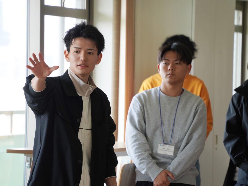 キャンパスツアーの様子